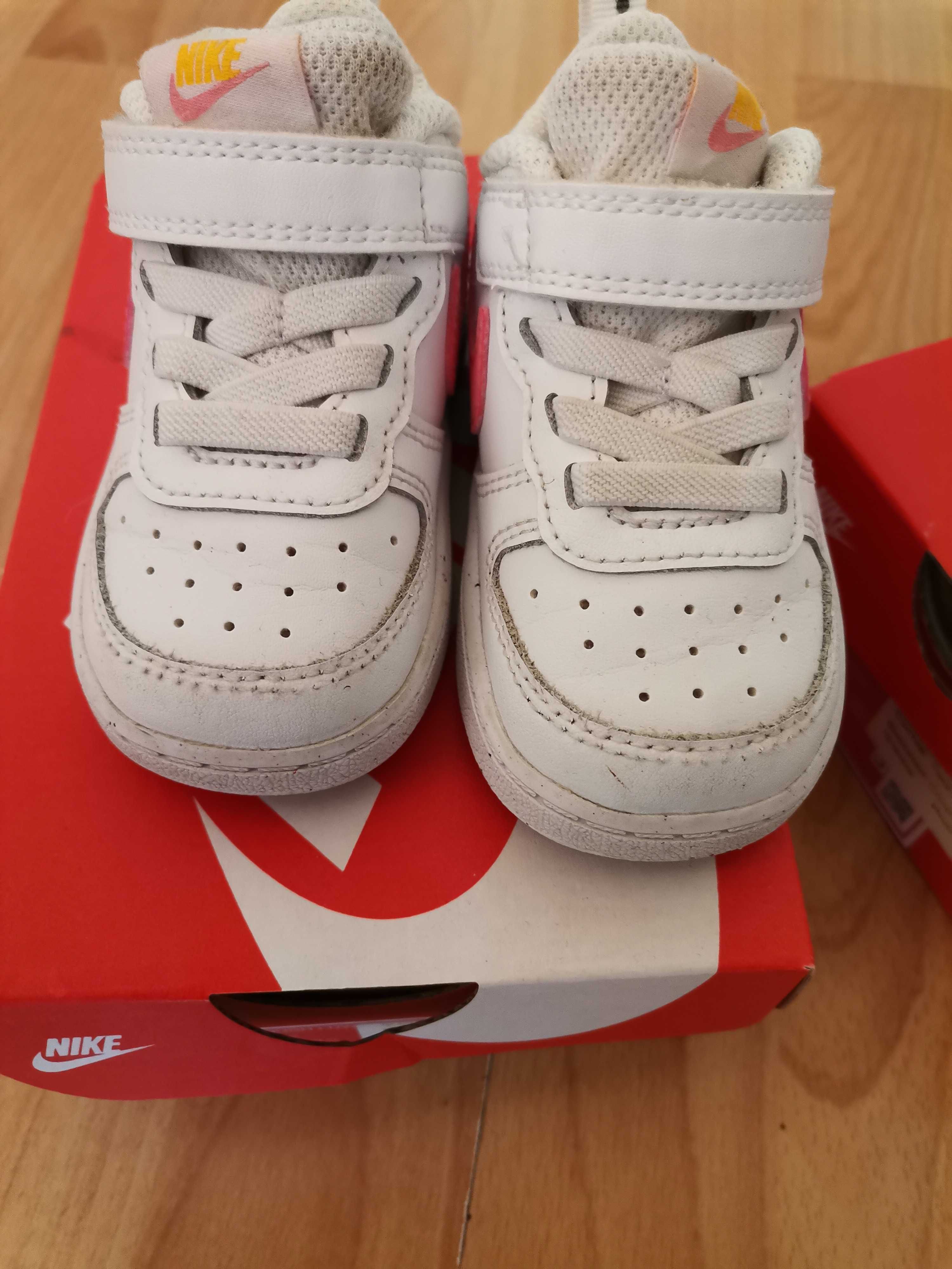 Маратонки Nike 21 номер