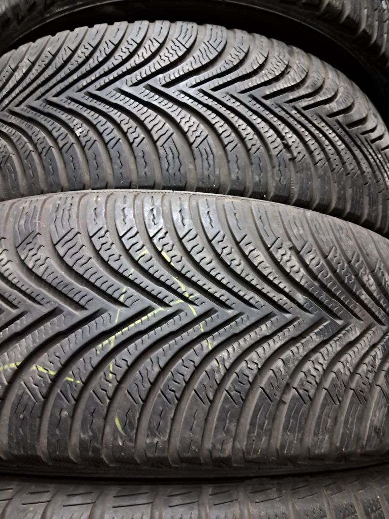Anvelope second iarna 215 65 R16 Michelin