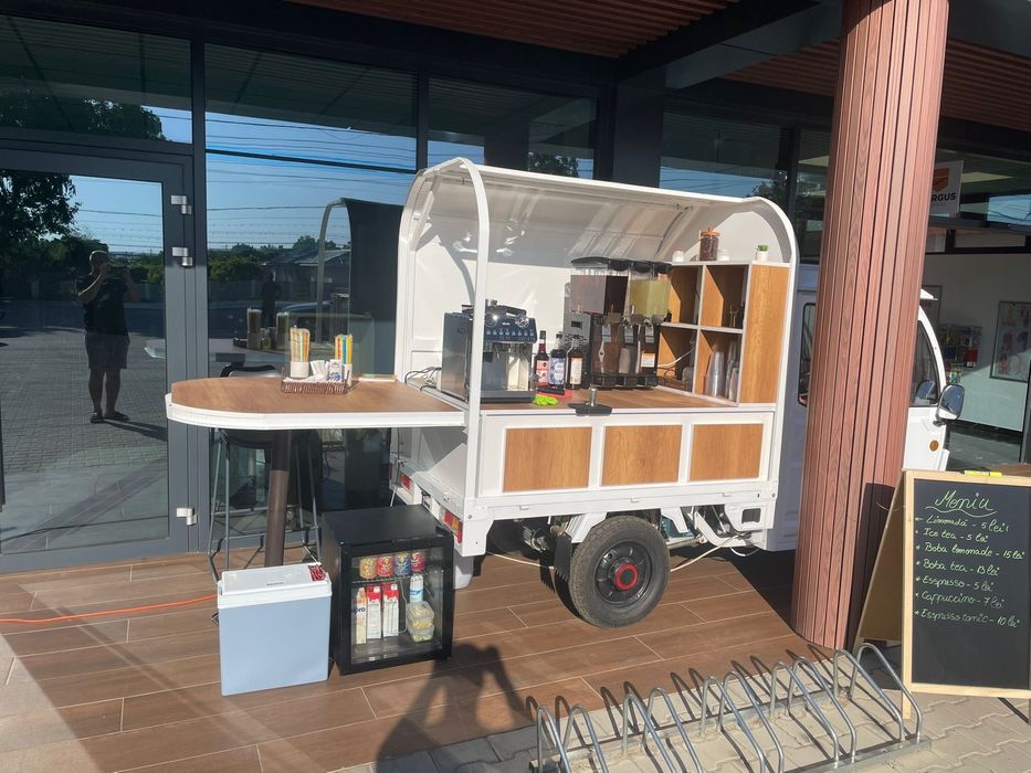 Tuktuk mini food track