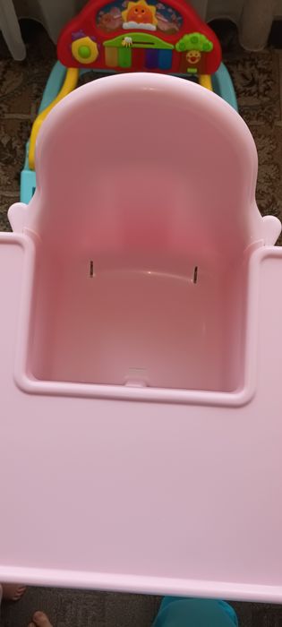 Scaun de masă roz tip Antilop