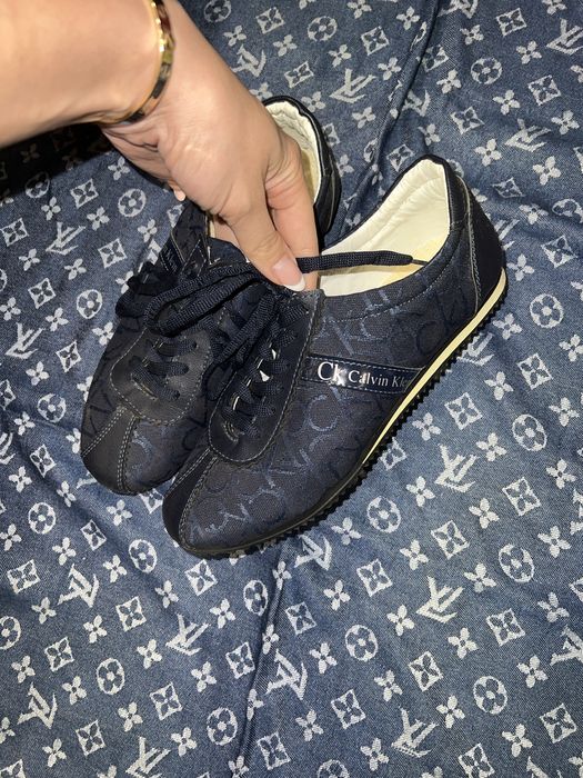 Обувки ,,Calvin Klein”-тъмно сини