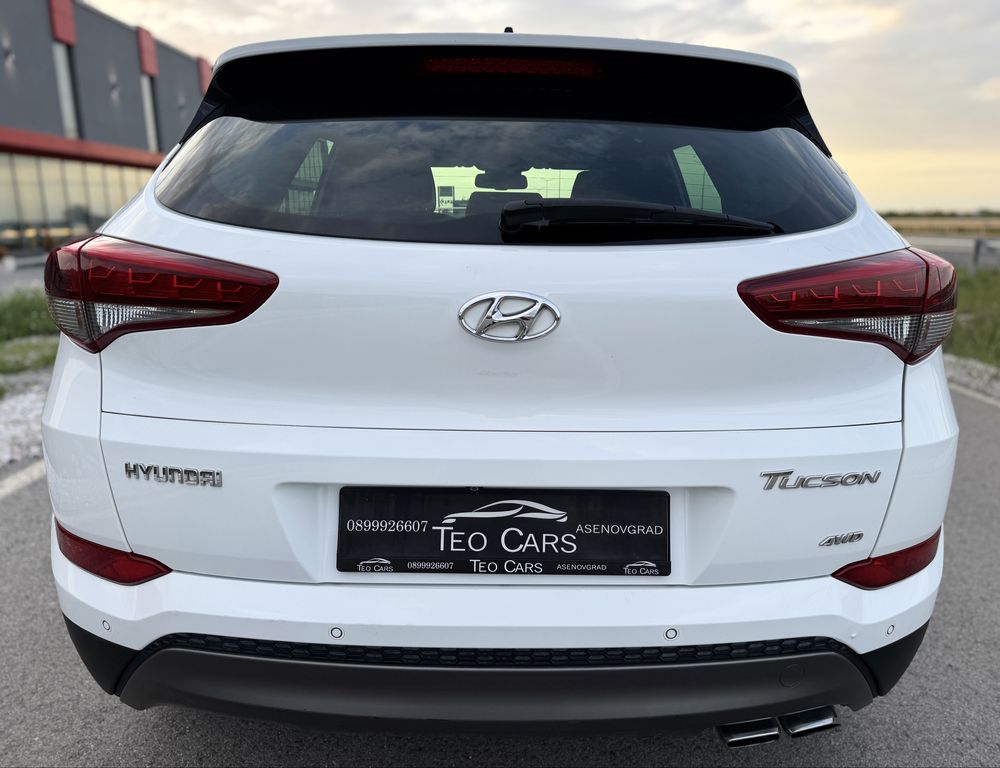 Hyundai Tucson 2.0 CRDi 4WD / FULL / NAVI / CAMERA / PANORAMA