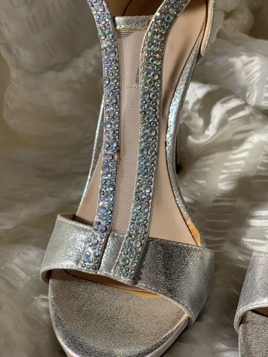 Нови обувки Megias 37