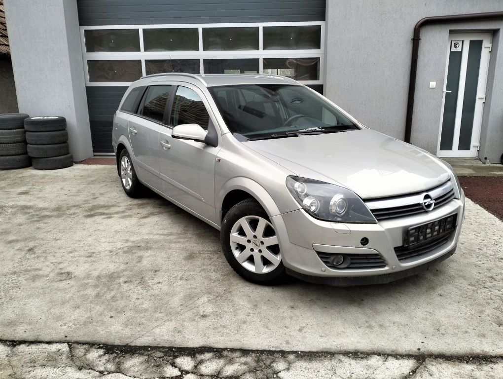 Opel Astra H 1.6 benzina