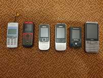 Telefoane cu taste , cu incarcatoare , stare bună