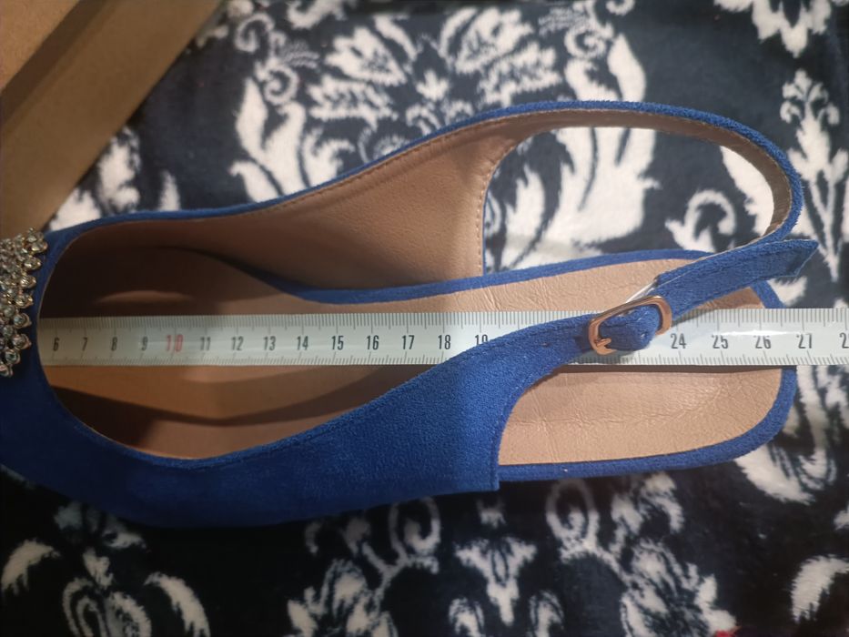 Pantofi Shein noi