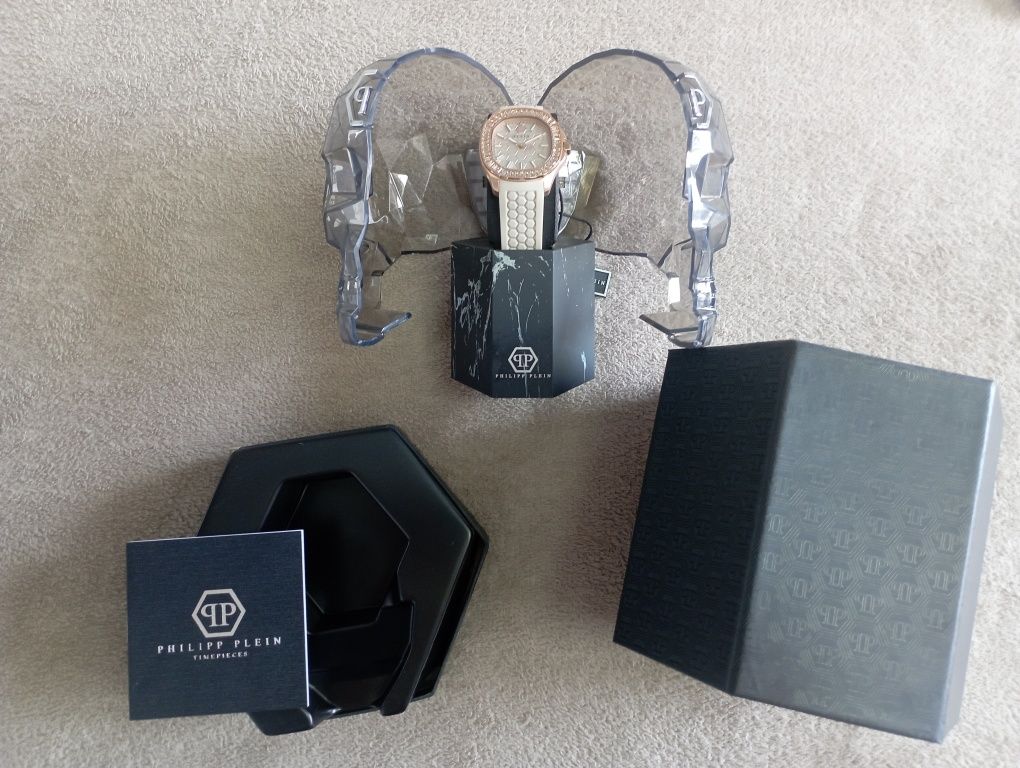 Часовник Philipp Plein