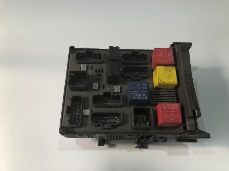 Panou / tablou sigurante Renault Laguna 2 (2002-2007) 8200148810