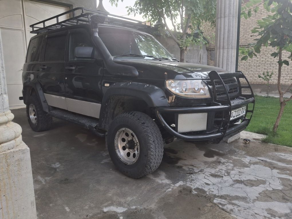 Moshina uaz patriot 2006