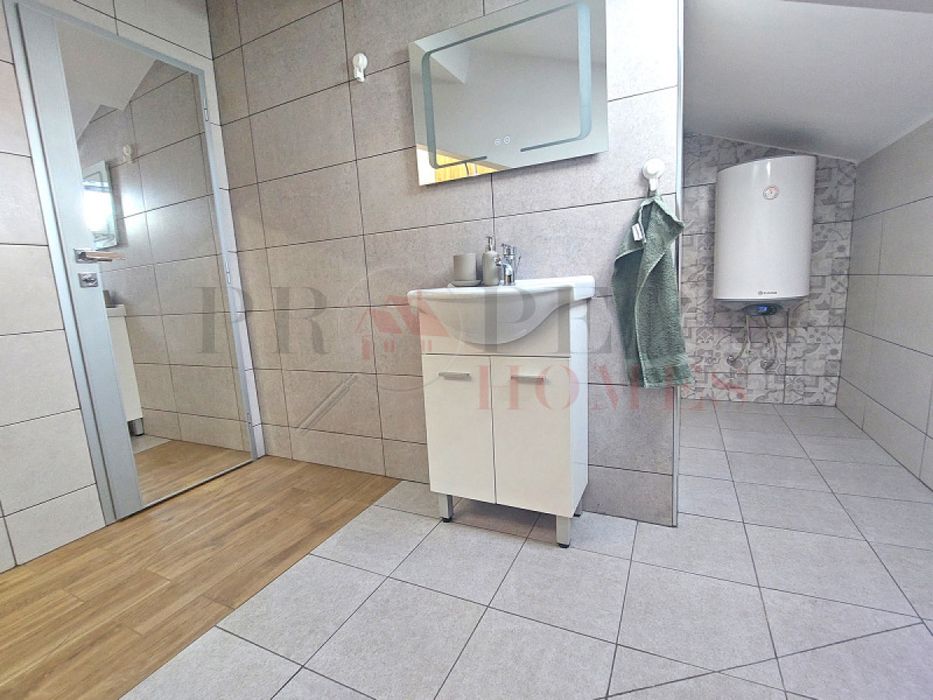 Отличен Мезонет с Две Спални в Центъра