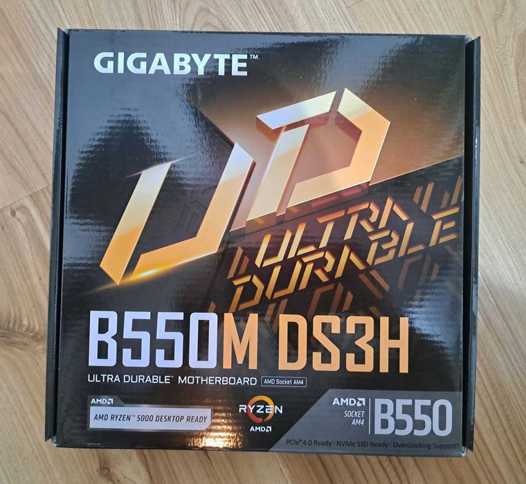 Placa de baza AMD B550M noua.