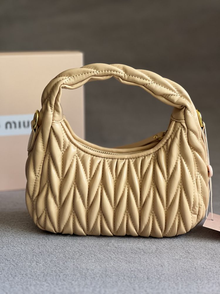 Дамска бежова чанта Miu Miu hobo