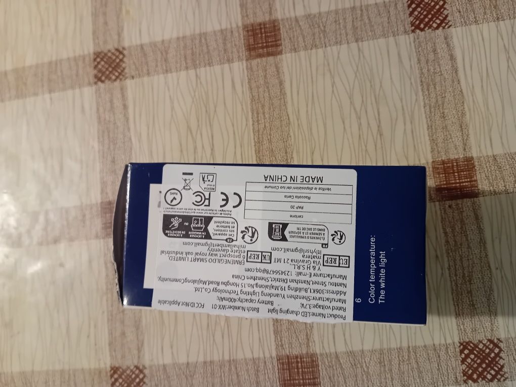 Продавам 2бр чисто нови акумулаторни лед лампи