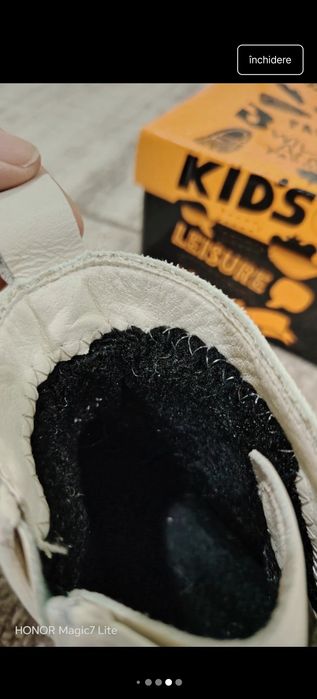 Ghete crem mărimea 35, interior aproximativ 22cm