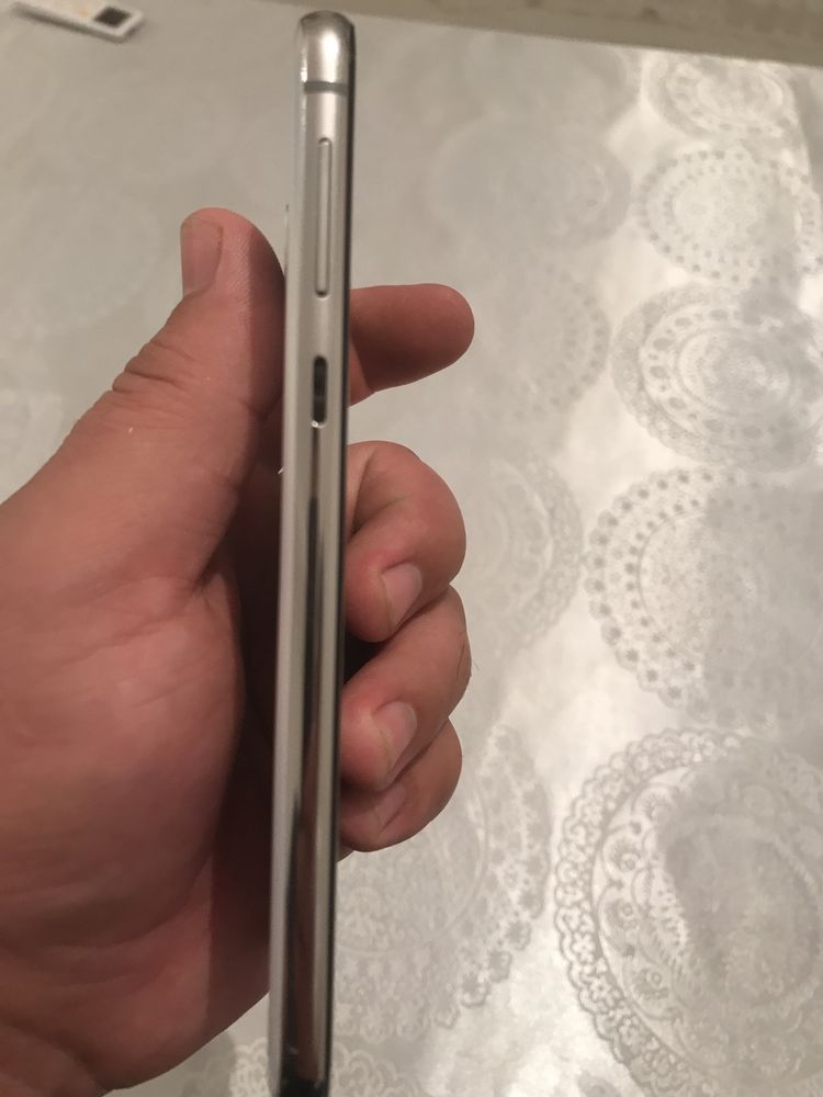 Продаеться samsung S10E