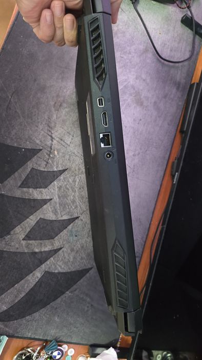 геймърски лаптоп Medion ERAZER Crawler E25