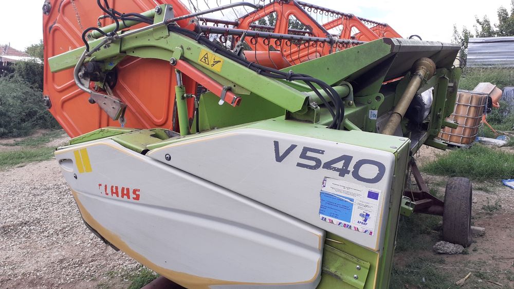 Combina Claas Tucano 320 cu header Vario 540 KIT rapita. An 2012