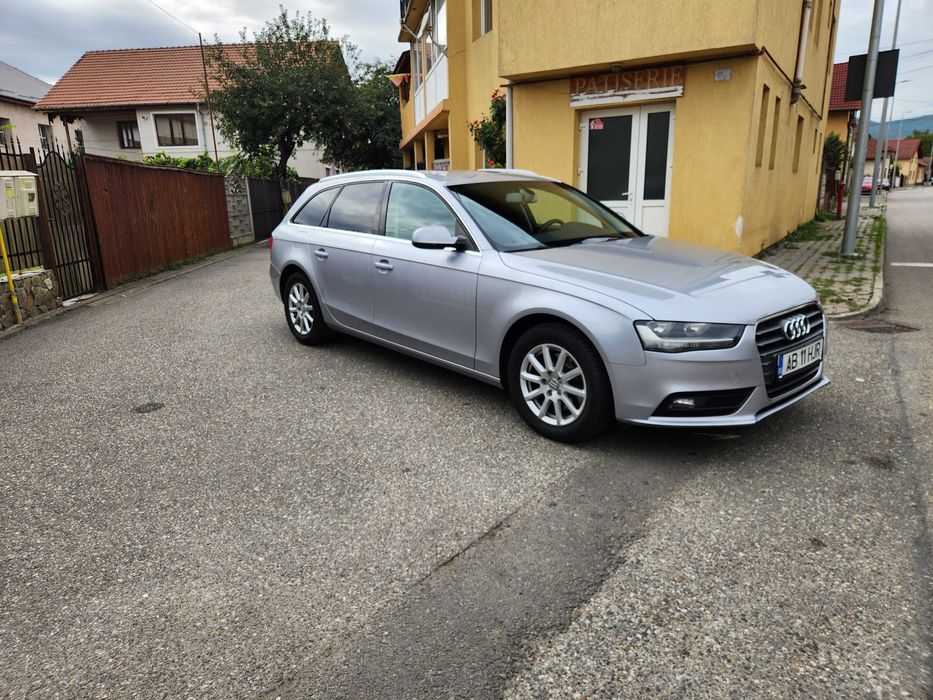 Vând audi A4 2.0 TDI