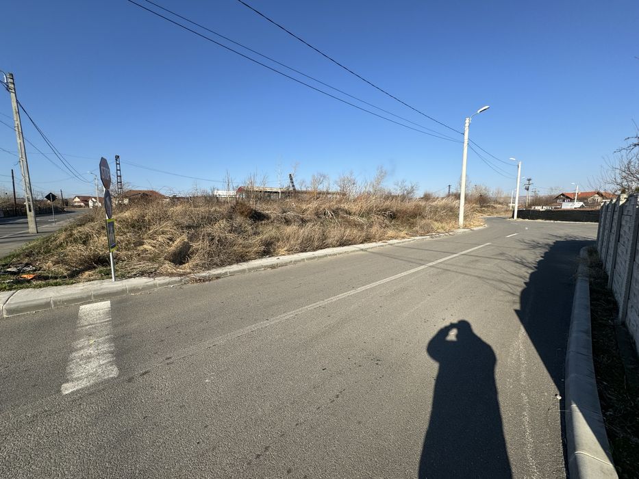 Vând / schimb teren zona banovita