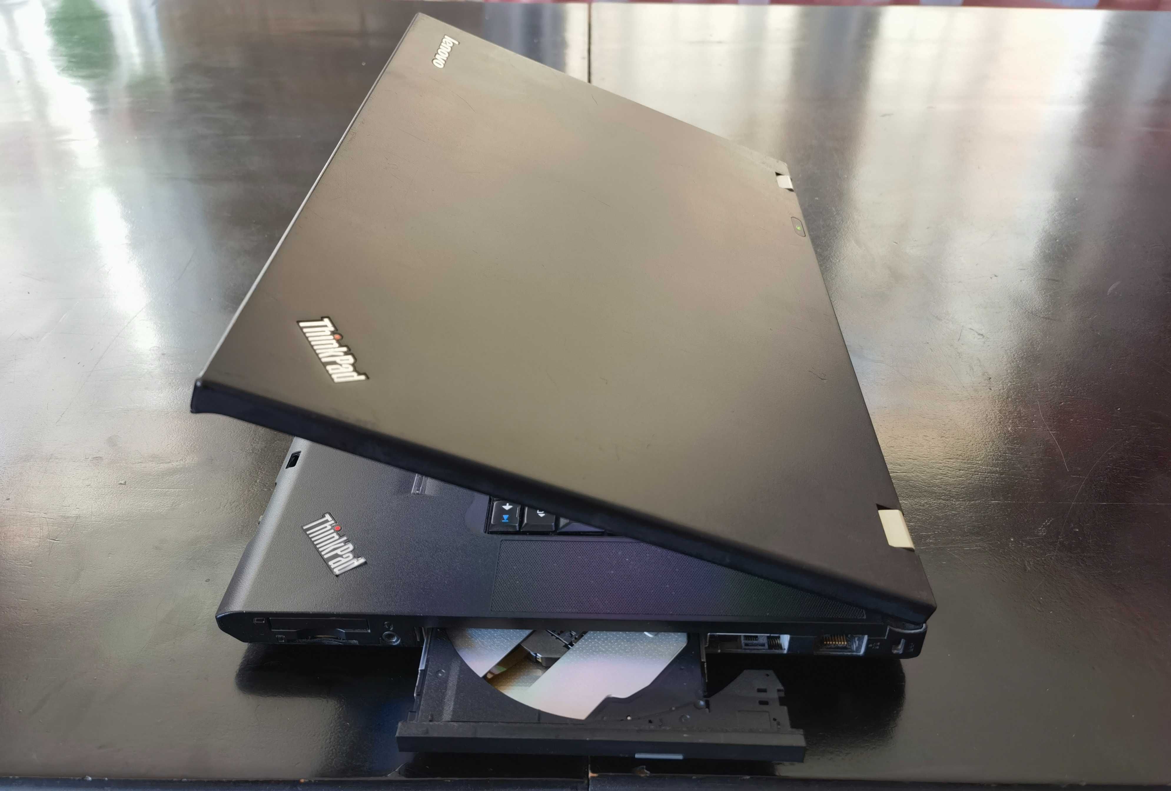ThinkPad W520/IPS15.6сKамFullHD/8x2.2ghzТhr/8gb/ssd256/3ч.Бат/nVQuadro