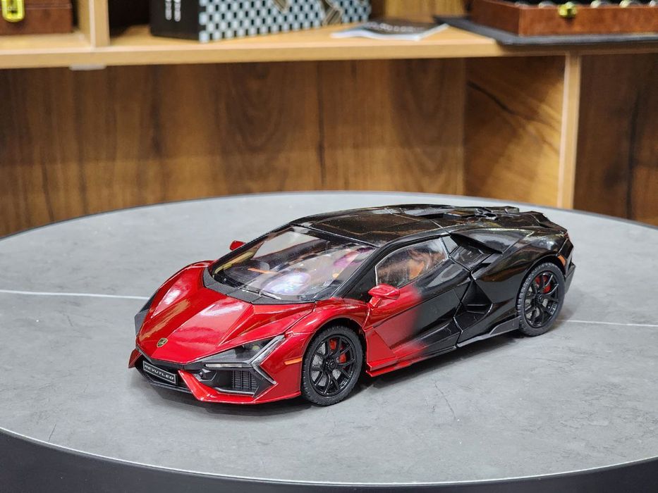 Lamborghini Revuelto металлическая модель автомобиля