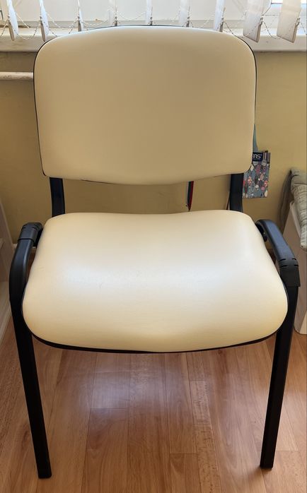 Ергономичен офис стол