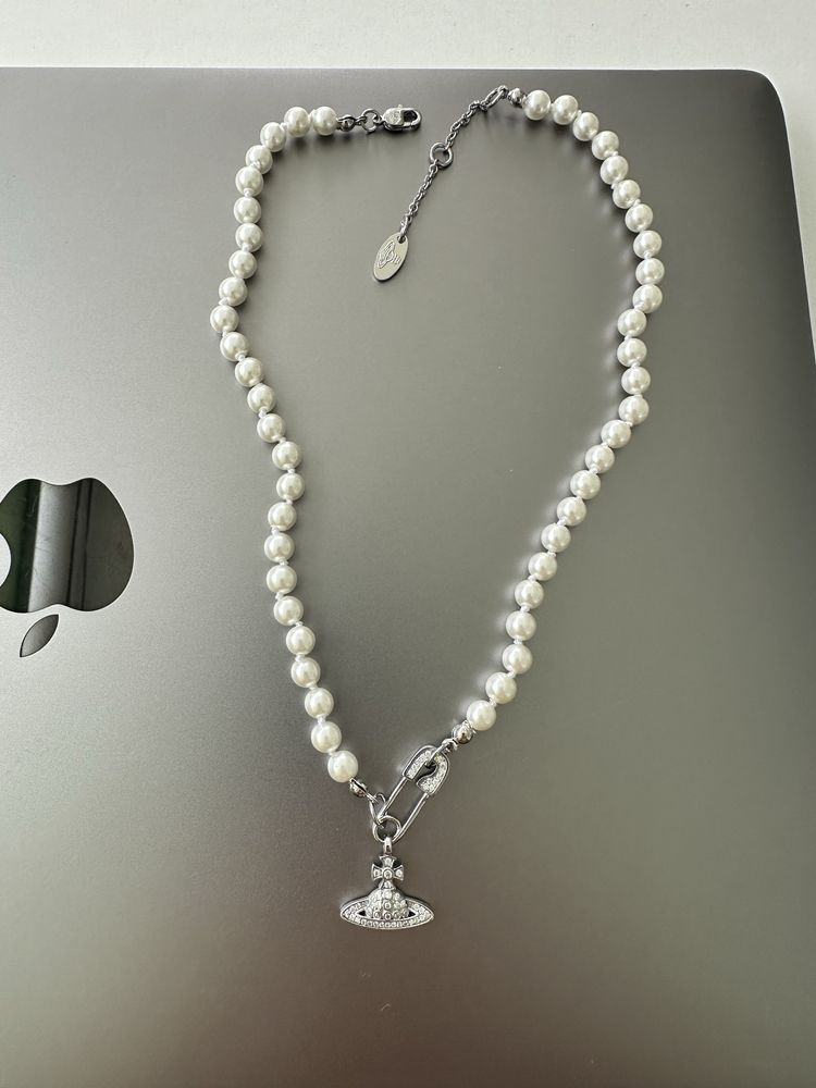 Colier cu Perle de cultura Vivienne Westwood. Nou