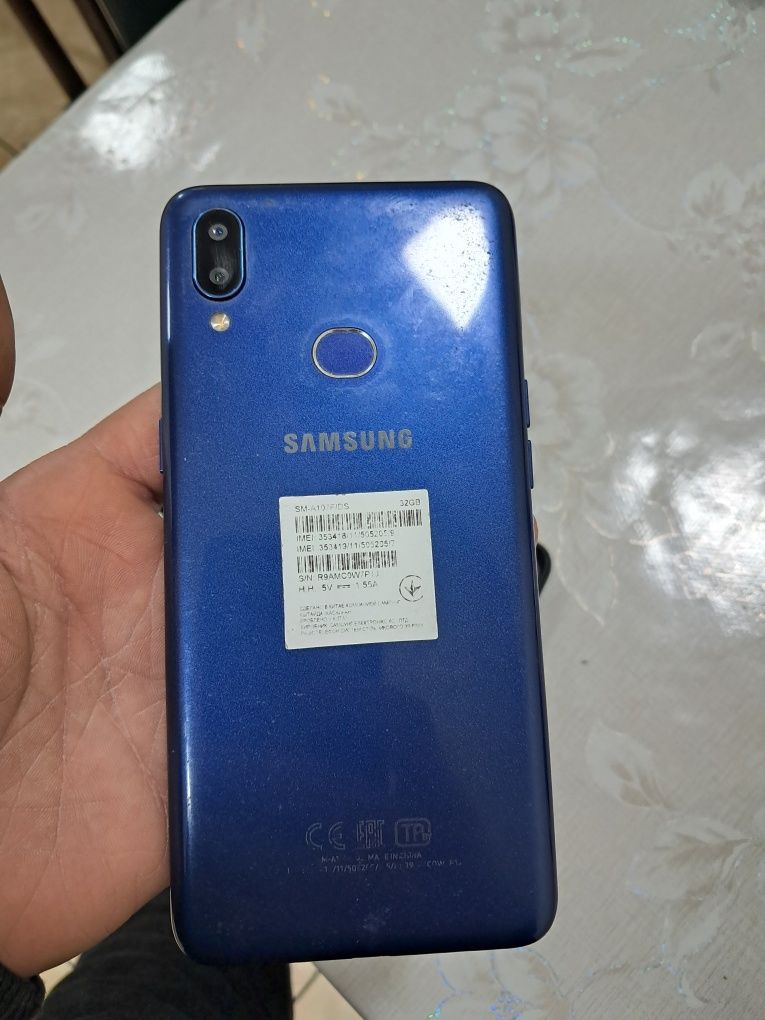 Samsung A10S Yili 2019 narxi 400 ming kelishamz, karobka, 2 ta chixol