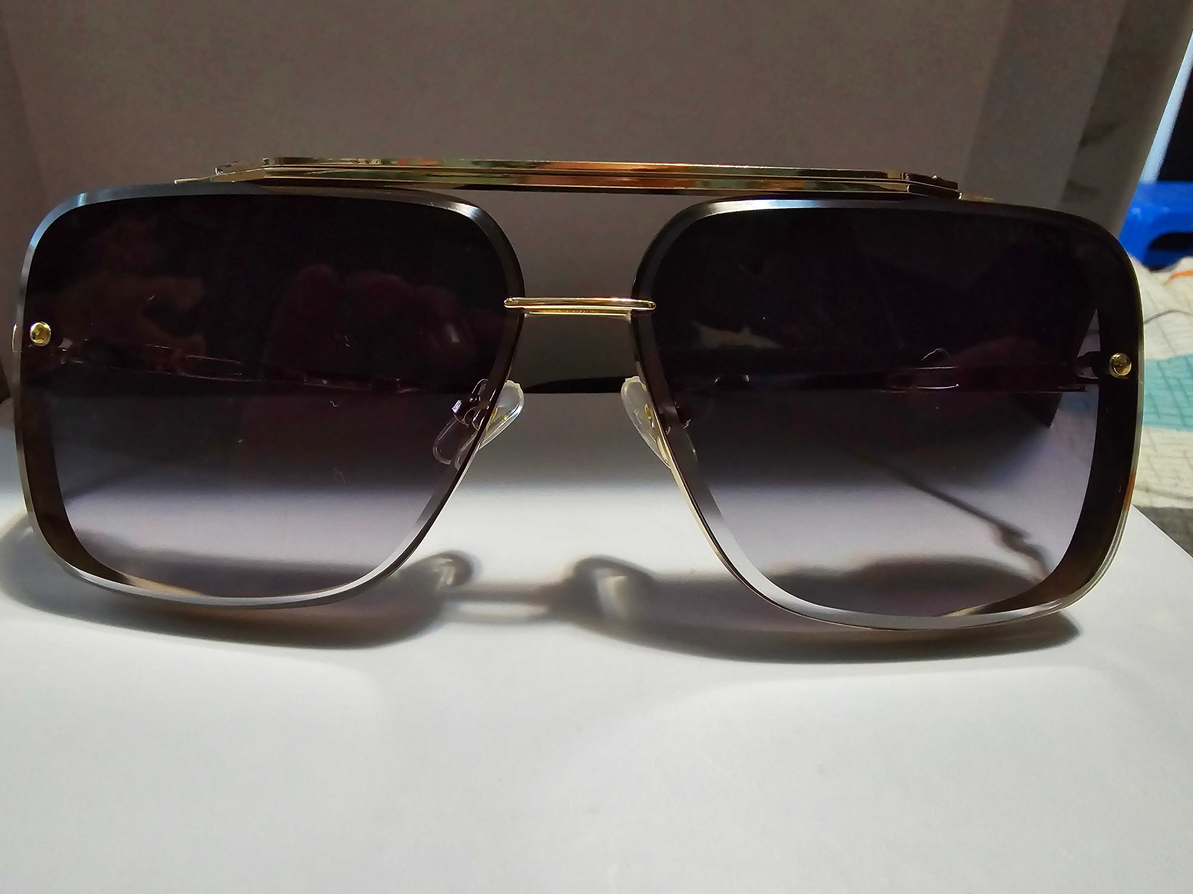 Pachet ochelari de soare Dita + bratara aurie