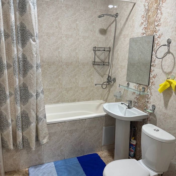 Golden House Продается 3 комнатная квартира ремонт Яккасарай