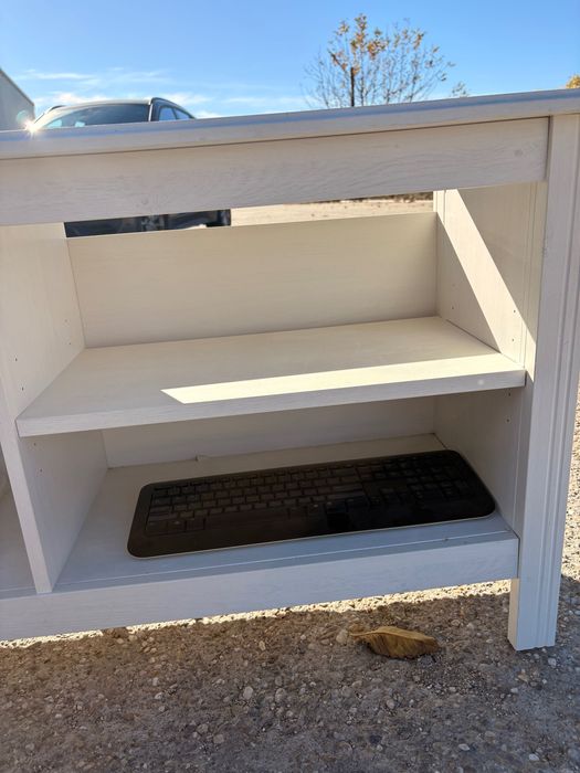 Comoda alba pentru tv