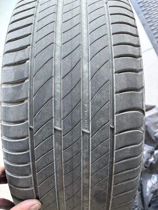 Roti originale Toyota 235/45/18  5x114,3 vând sau schimb cu roti pe 17