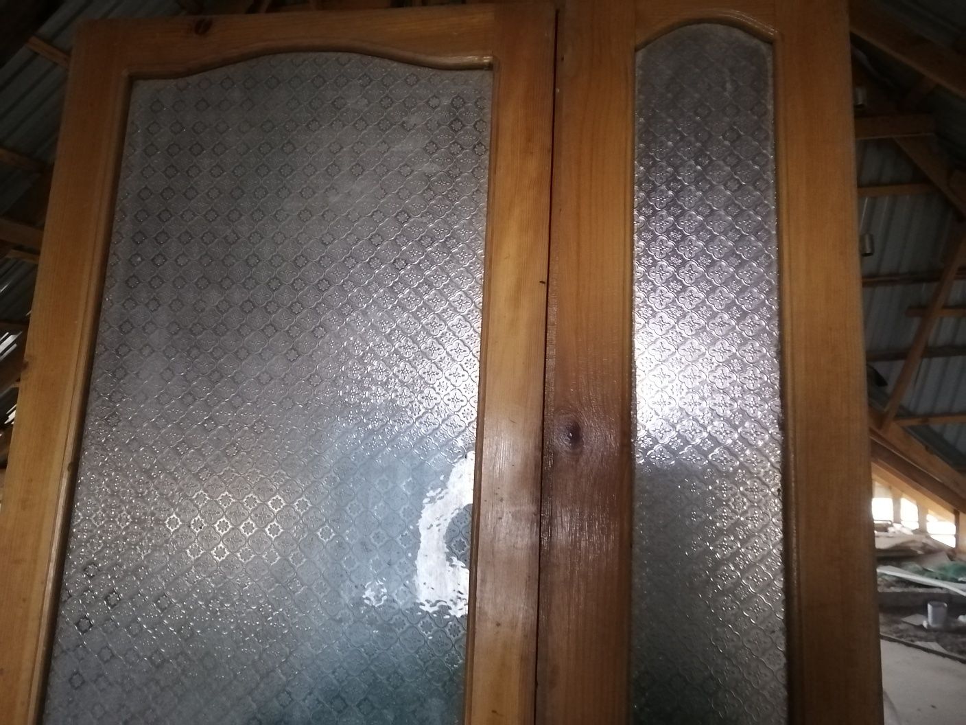 Дверь застеклённая чисто из дерева