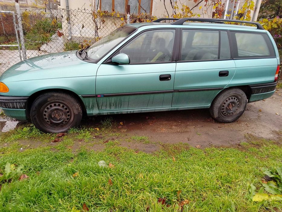 Продавам лек автомобил "OPEL ASTRA".