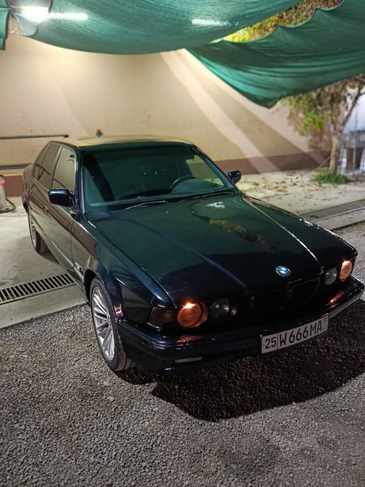 BMW E32 735i full sotiladi yoki barterga