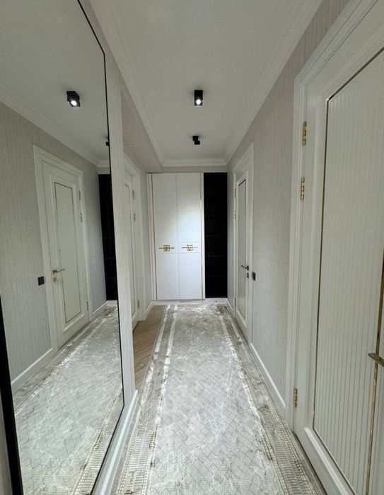 Продается 3х ком квартира, ЖК Мега Дом, ор-р: ул. Паркентская, 150 м2