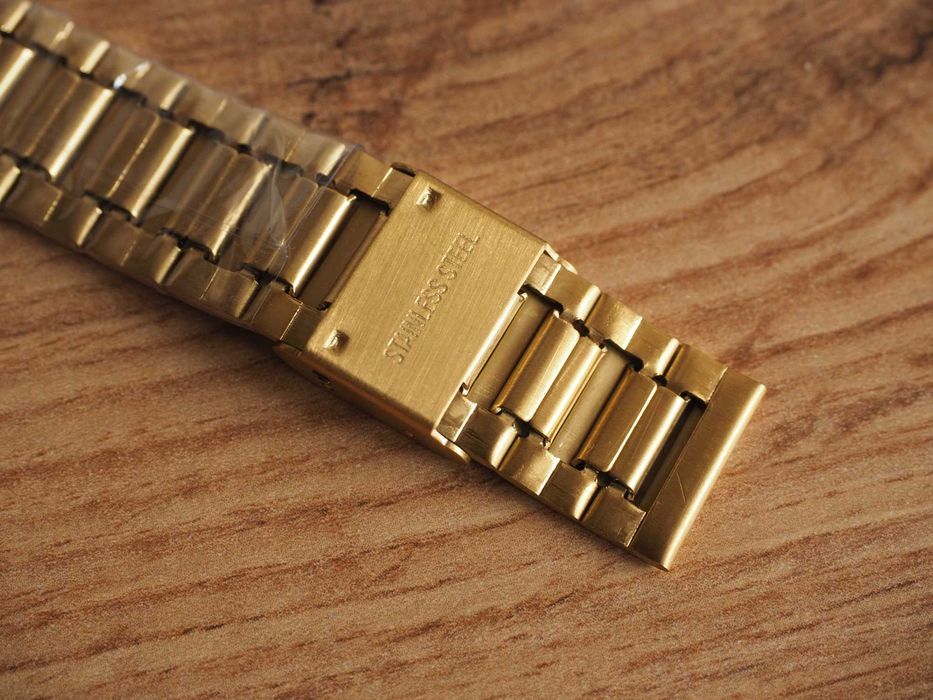 Ceas electronic SKMEI 1123 (Casio), nou, 3 ATM, auriu, ilumin., retro