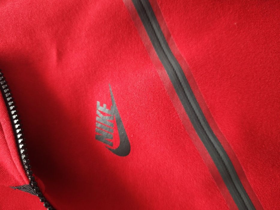 Bluza Nike tech roșie nouă‼️