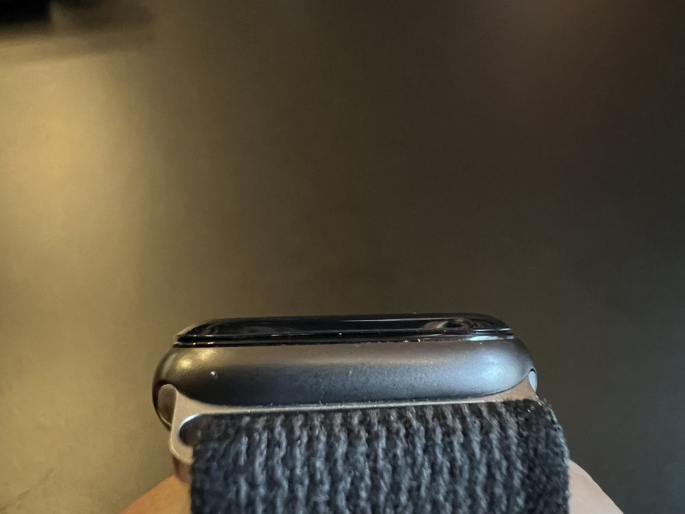 Apple watch SE първо поколение