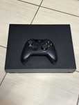 MDM vinde: Consola Xbox One X, 1TB, Negru.