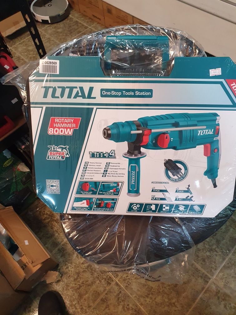 Електрически перфоратор TOTAL, куфар, SDS+, 800