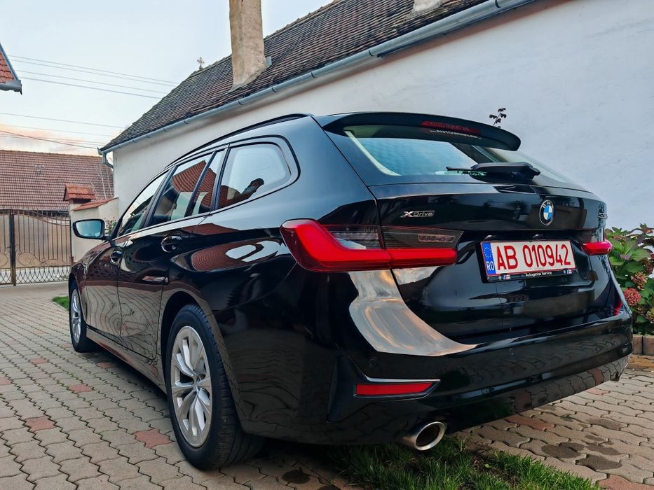 BMW seria 3 330e xDrive Plug-in Hybrid