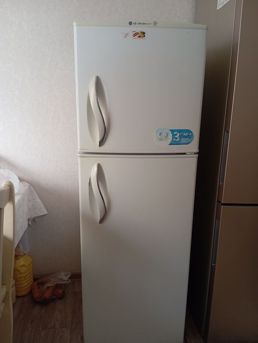 Продам холодильник