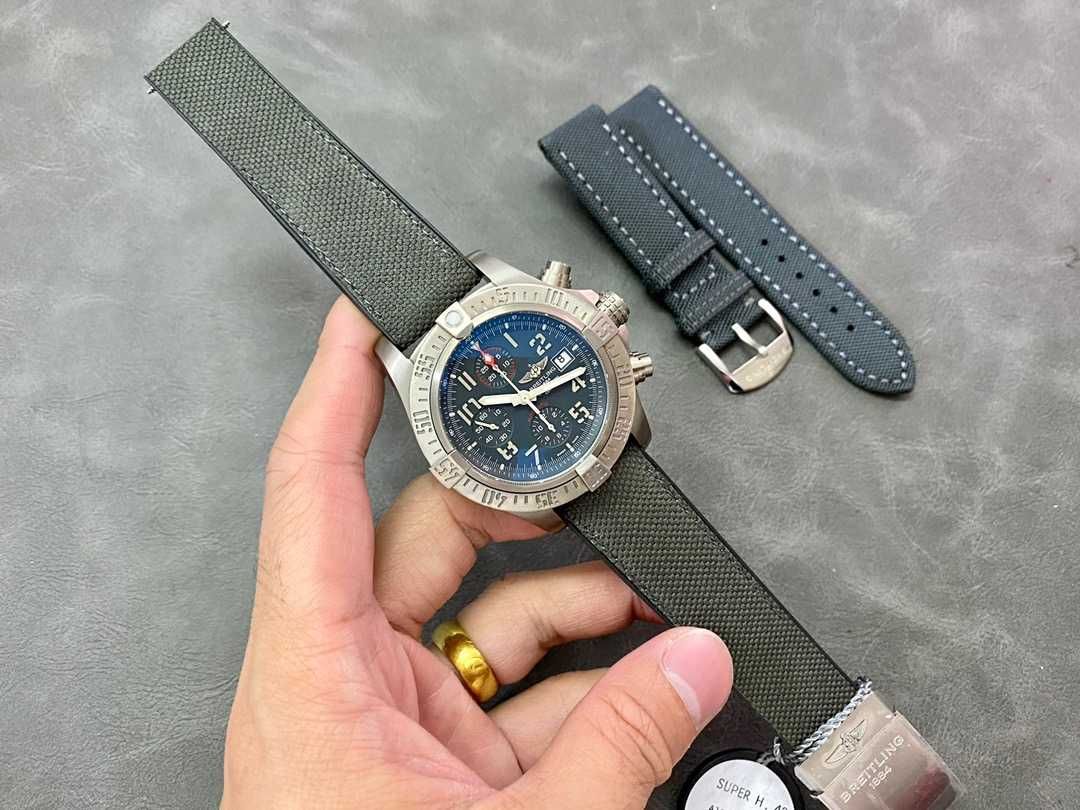 Breitling avenger bandit titanium