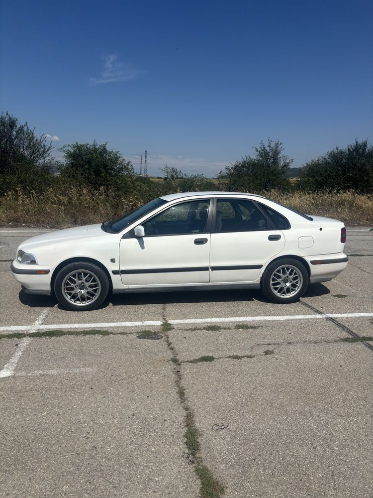 Volvo S40 1999г. 1.6 бензин