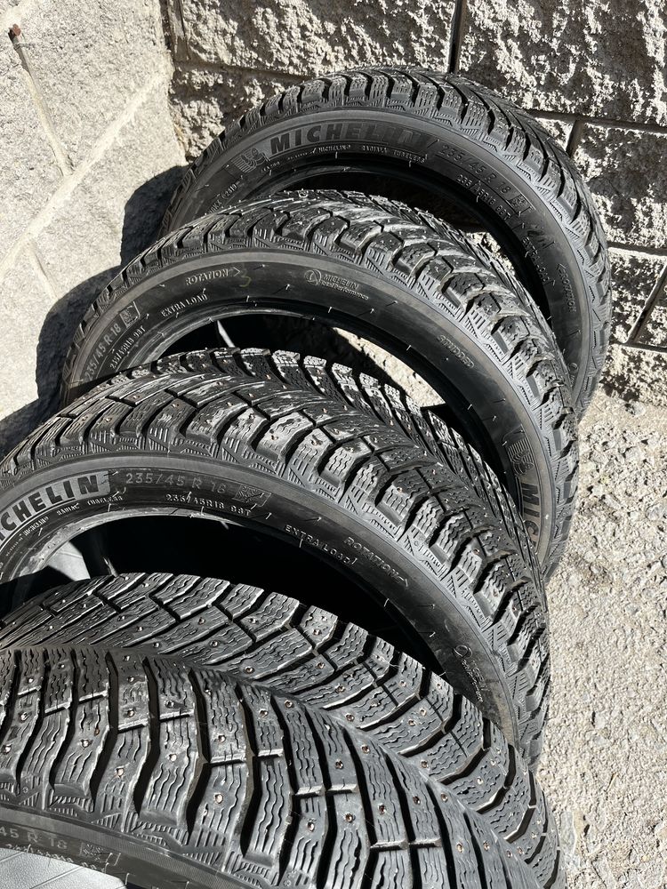 Шины зимние Michelin 235/45/18
