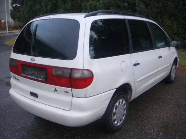 Ford Galaxy 1.9 TDI НА ЧАСТИ