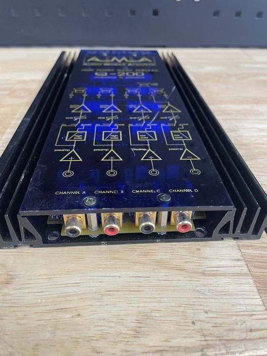 AMA Audio mobile acoustic Q200 amplificator auto 2 sau 4 canale