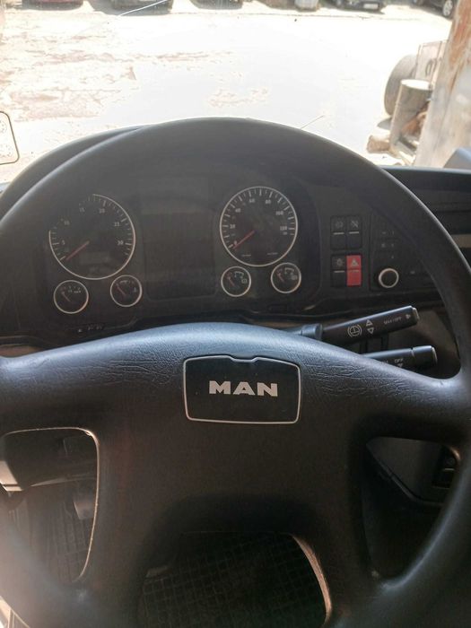 Autobasculanta 8x4