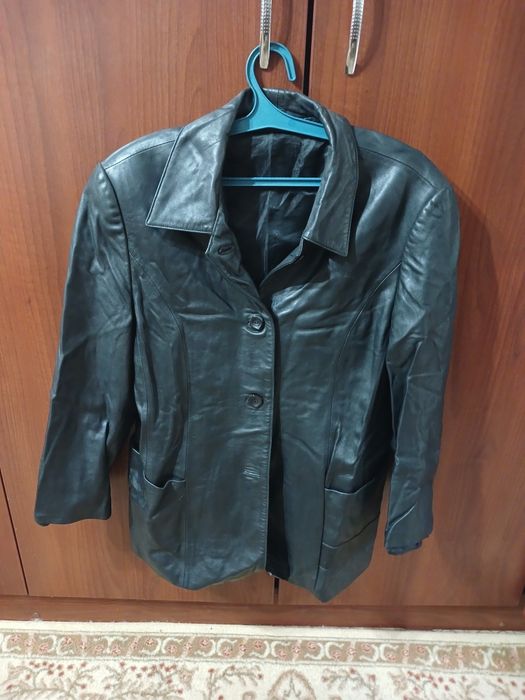 Продам кожаные вещи женские